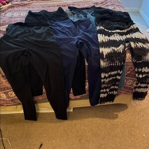 Six piece bundle maternity pants. Size M/L